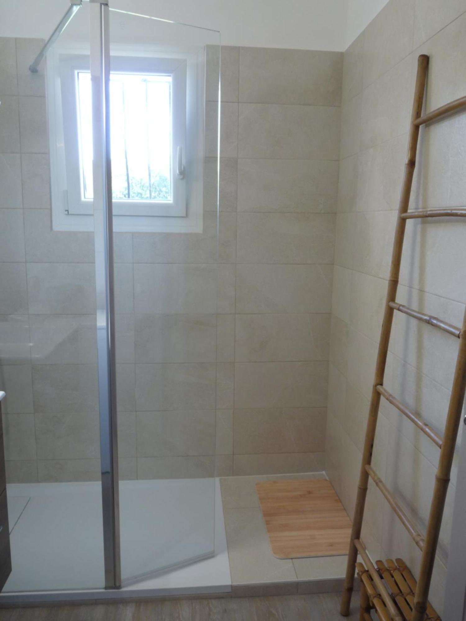 Appartement Independant Dans Villa, Entre Frejus Et St Raphael ภายนอก รูปภาพ